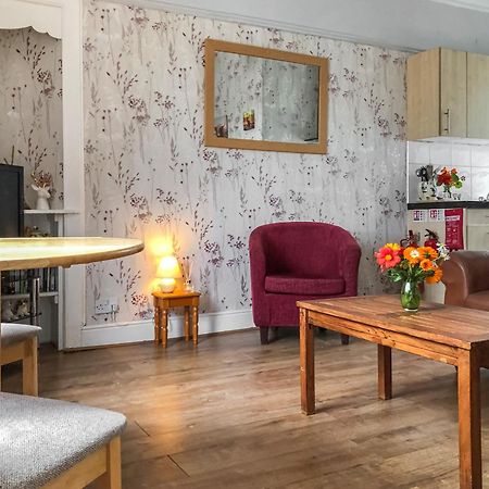 Old Barn Farm Cottage Uplawmoor Bagian luar foto